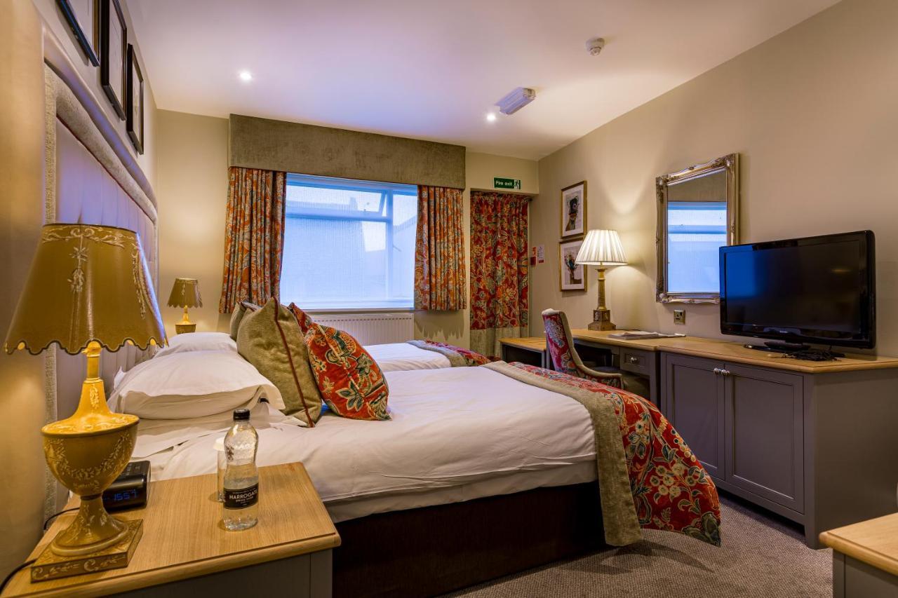 The Talbot Hotel, Oundle , Near Peterborough 외부 사진