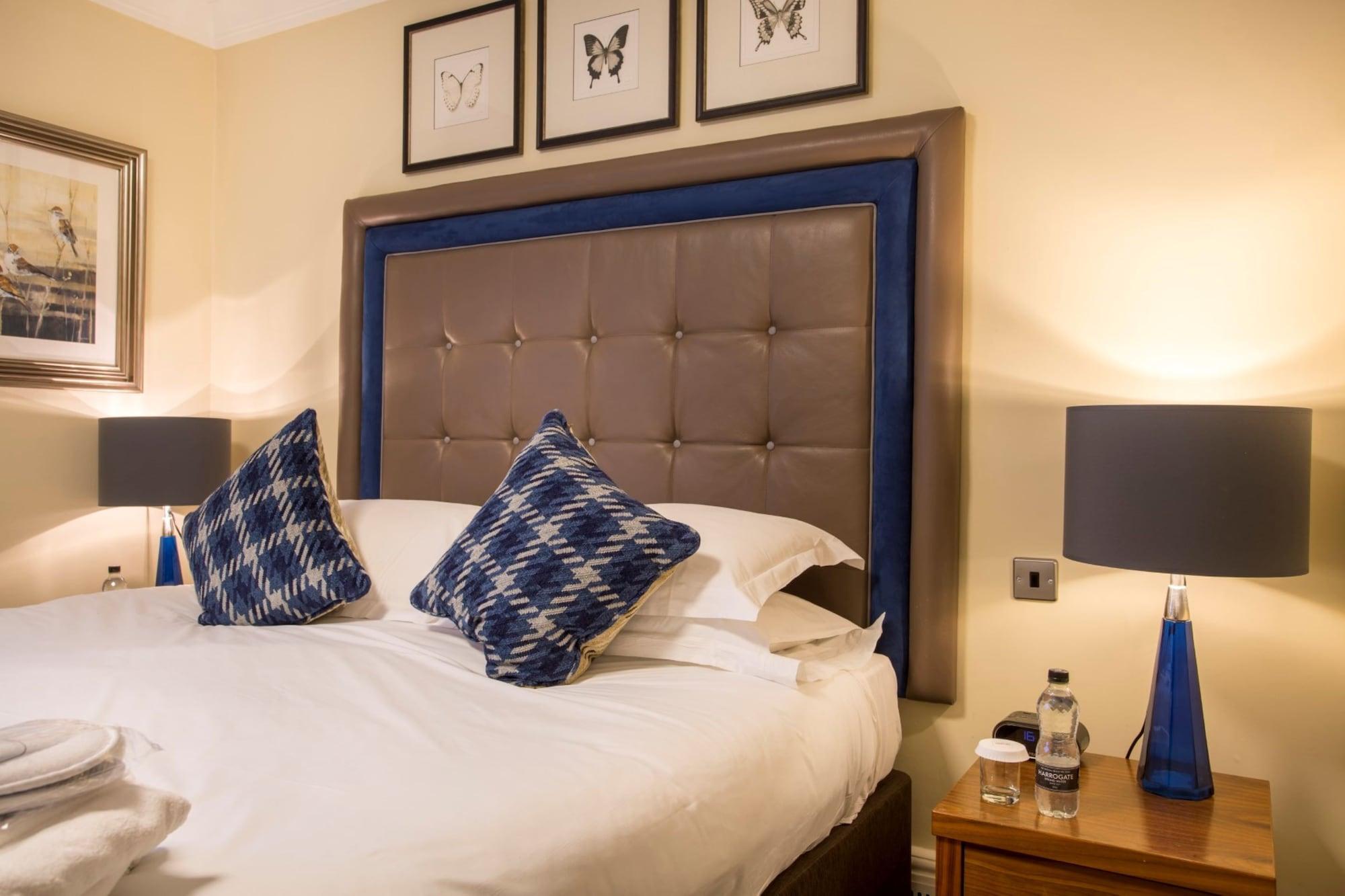 The Talbot Hotel, Oundle , Near Peterborough 외부 사진
