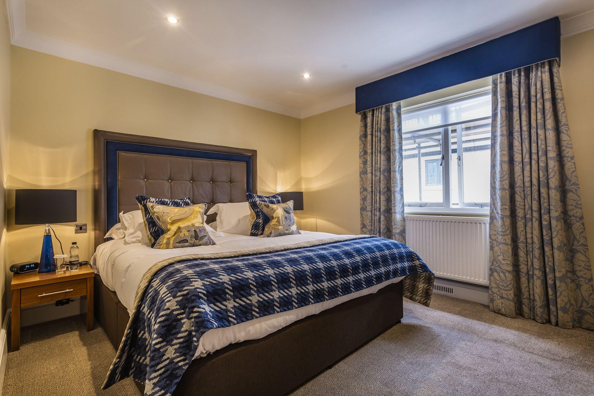 The Talbot Hotel, Oundle , Near Peterborough 외부 사진