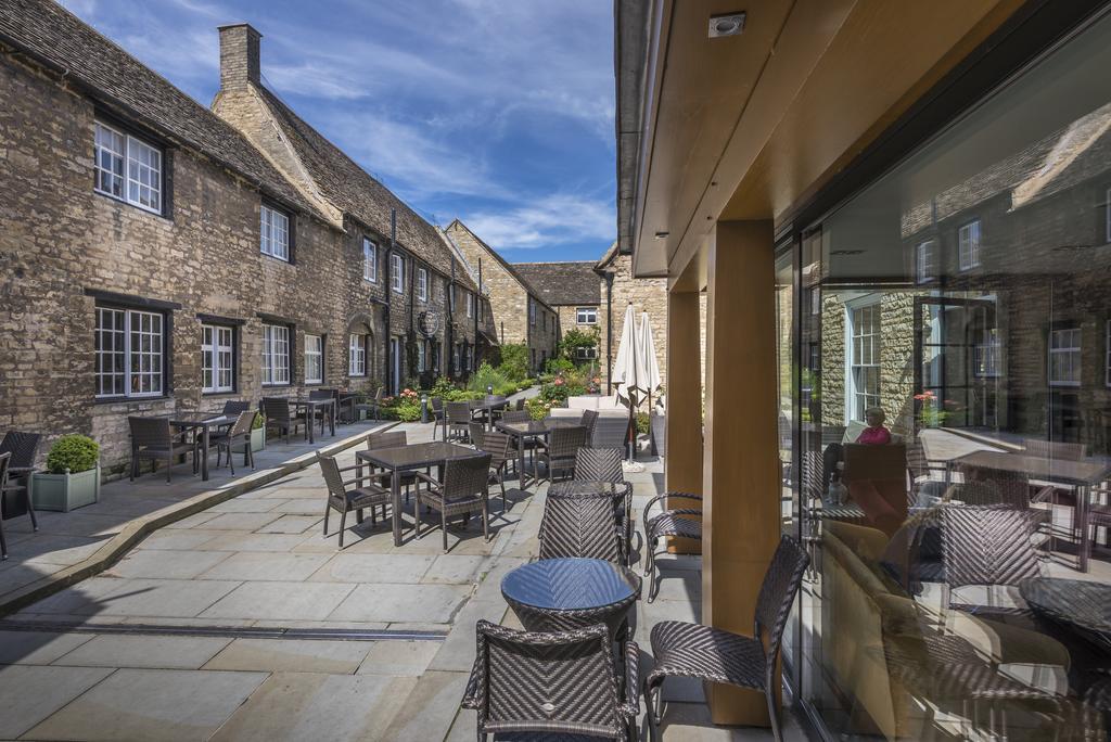 The Talbot Hotel, Oundle , Near Peterborough 외부 사진