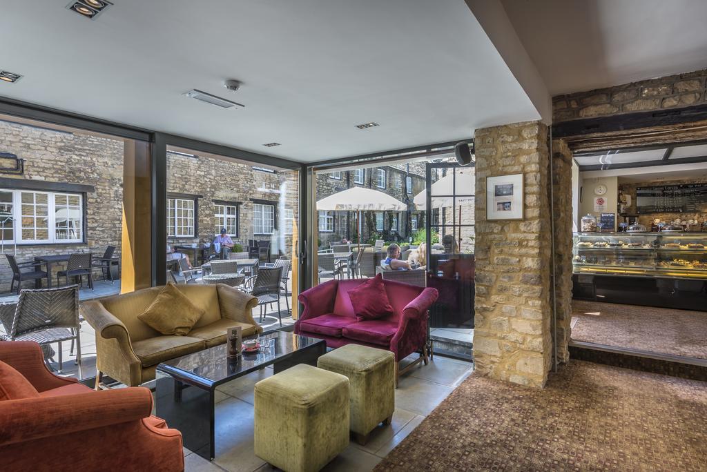 The Talbot Hotel, Oundle , Near Peterborough 외부 사진